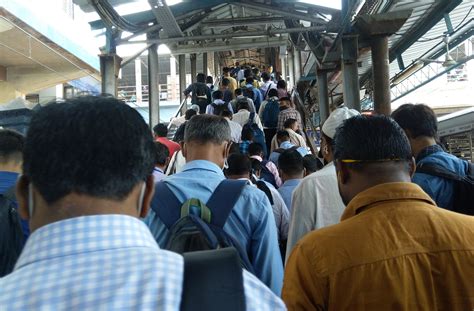 Local Train Crowd 的图像结果