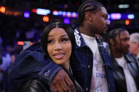Cardi B slams ‘mean’ fans over romance with NFL star despite spending ...