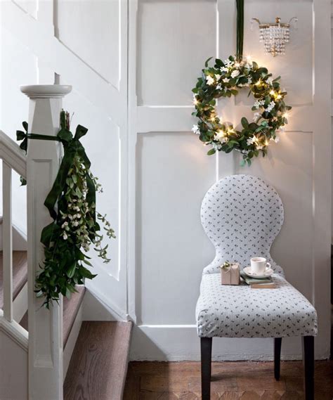diy christmas hallway decorations