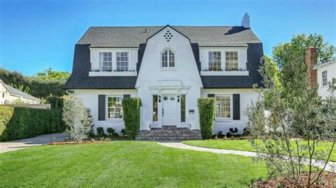 Dutch Colonial Style House