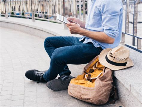 7 Langkah Mudah Mencuci Tas Ransel Berbahan Kanvas di Rumah