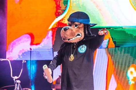 Snoop Dogg Promotes Crip and Blood Unity at Fillmore Auditorium in ...