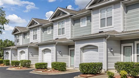 From Poolside to Pet-Friendly: Camden Governor’s Village Has It All ...