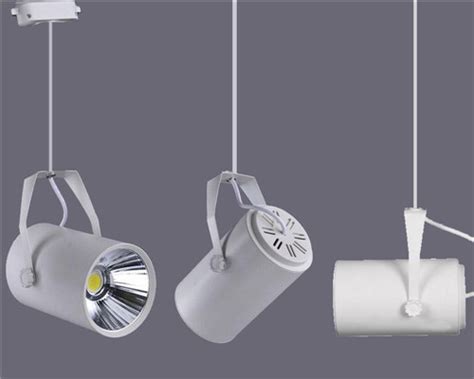 防水筒灯与射灯有什么区别 筒灯的安装方式有哪些_建材知识_学堂_齐家网