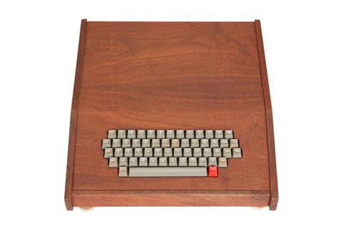 First Apple 1 Computer 的图像结果