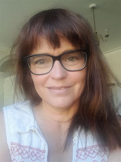 Annie Somerville's Instagram, Twitter & Facebook on IDCrawl