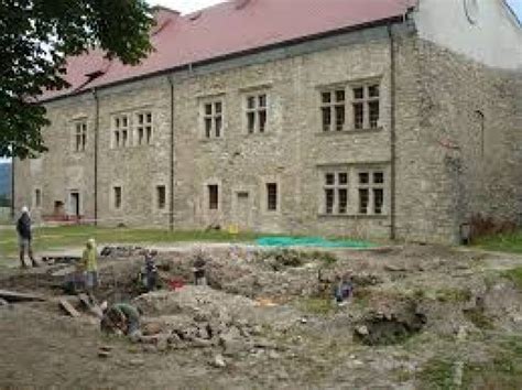 Sanok Castle, sanok, Poland - Top Attractions, Things to Do ...