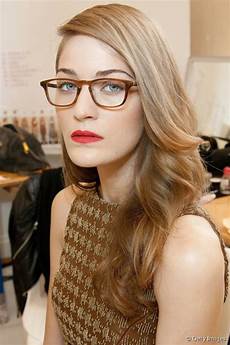 Hairstyles For Hair With Glasses by S Hairstyles That Look Awesome With Glasses Hairstyles For Hair With Glasses