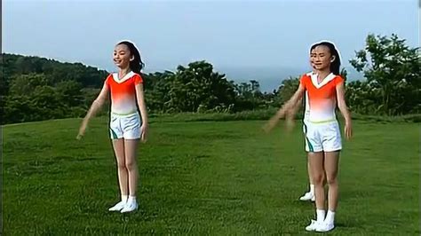 七彩阳光（第三套全国小学生广播体操）_腾讯视频
