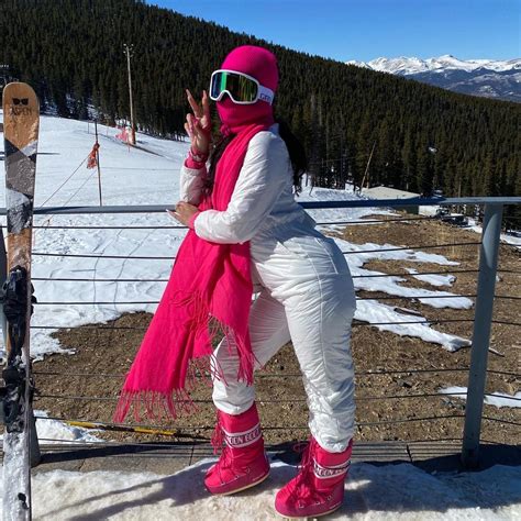 Hot Pink Moon Boot Boots Size Women’s 7 Only worn once - Depop