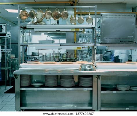 Commercial Kitchen 4K 的图像结果