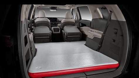 Kia Carnival Gets Luxurious Four-Seat Version With Foot Massager ...