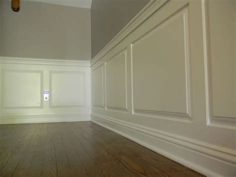 Raised Panel Wainscoting | Wainscoting, Wainscoting panels, Wainscoting ...