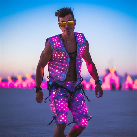 Burning Man Outfits Men - David's Guide