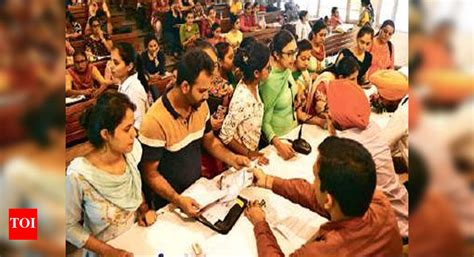 INTERNATIONAL JOB FAIR: International job fair: Applicants fail to meet ...