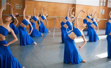 艺考舞蹈培训班哪个靠谱 如何选择