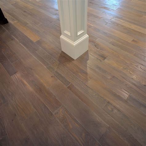 Vintage Oak w/Pickled Oak on White Oak custom hardwood flooring ...