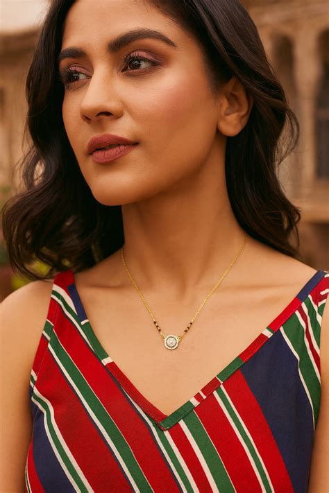 American Diamond Round Pendant Short Mangalsutra Design – Digital Dress ...