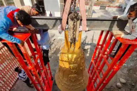 Nahru Khan installs world's largest temple bell in Madhya Pradesh