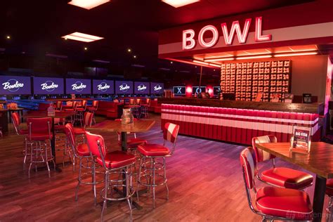 Bowlero College Park