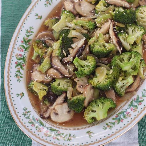 Mushroom broccoli stir fry
