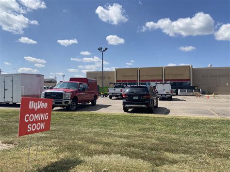 Hyvee Begins Remodel & Hiring In Holdrege