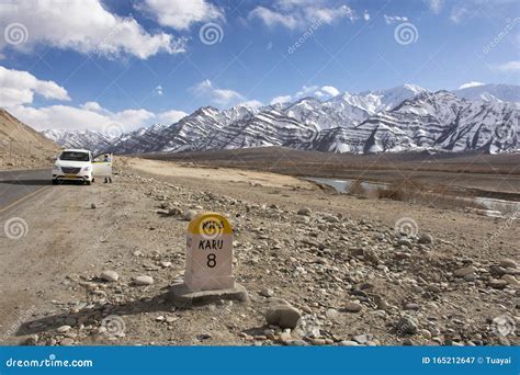 Retro Milestone On The Road Information Distance On Leh Manali And ...