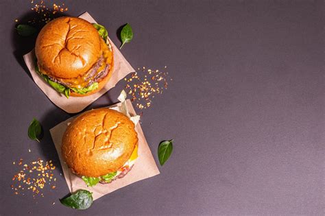 How Much Protein Is in a Traditional Burger? - Burger Republic