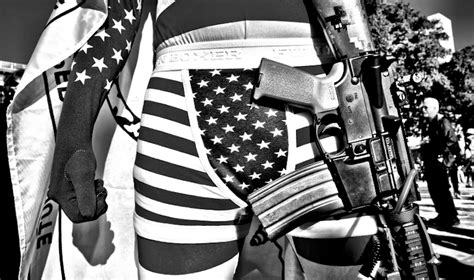 Politics Black and White 的图像结果