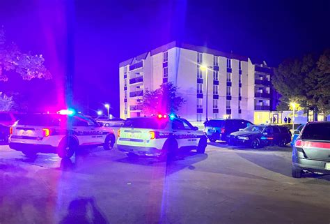 FWPD look for suspect in shooting at Fort Wayne apartment Sunday morning | WANE 15