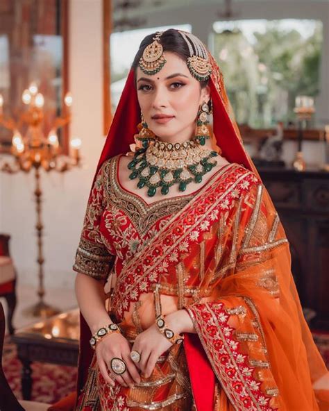 Jewellery Styles For Lehengas: 7 Must-Have Trends For 2023 – Binks