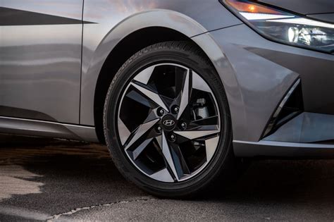 2023 Hyundai Elantra Hybrid | Spokane Hyundai