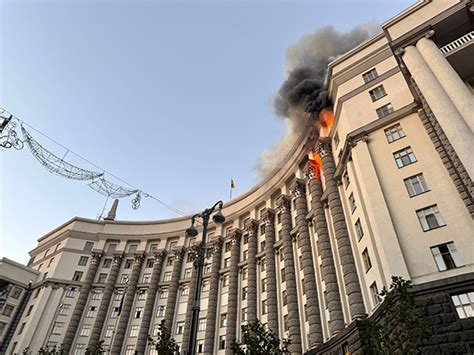 Russian strikes kills 3, cause fire in Ukraine's Cabinet of Ministers ...