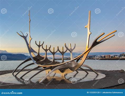 Sun Voyager Iconic Symbol of Reykjavik at Sunset: Sculpture of Viking ...