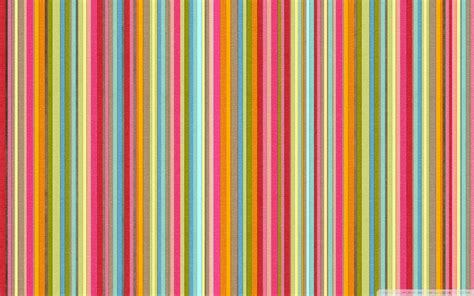 Download Striped Wallpaper