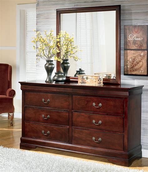 dresser mirror