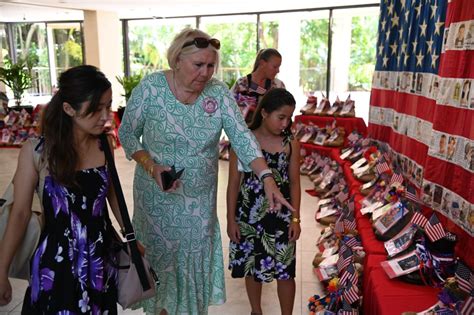 Gold Star Families Honored at Punchbowl Cemetery | Article | The United ...