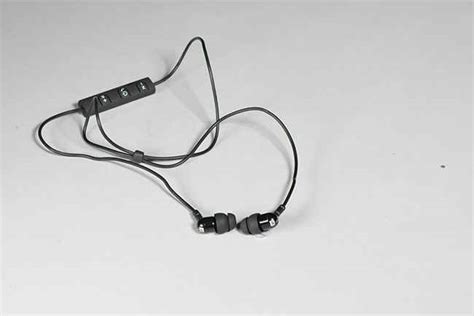 MEE audio M9B Review : Too bass heavy for comfort