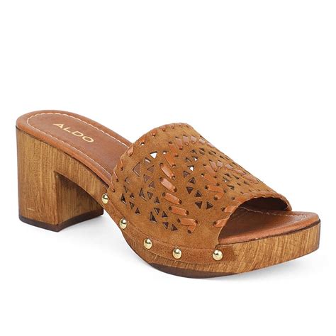 Get 90% Discount On Shoes, Apparel & More At Ajio Sale | LBB