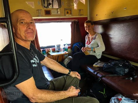 New Delhi Local Train 的图像结果