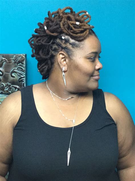 Loc petals in mohawk Style Mohawk Styles, Dreadlock Styles, Locs ...