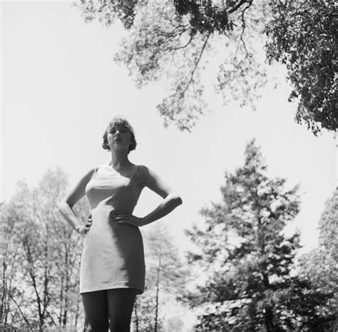 Taylor Swift's 'Folklore' Is A Gorgeous Mood - Entertainment