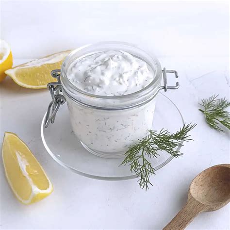 Easy 4 Ingredient Tartar Sauce