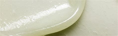 Petroleum Jelly Uses & Benefits: Skin, Lips, Healing & More - Hywax