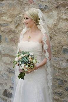 Wedding Hair With Veil by Top 8 Wedding Hairstyles For Bridal Veils Wedding Hair With Veil