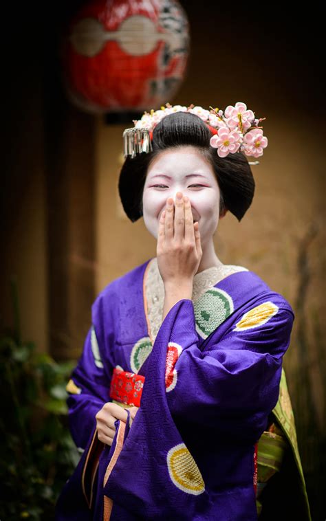 Geisha Girl Makeup
