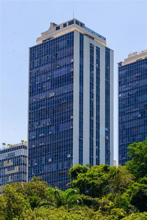 City Building Exterior 的图像结果