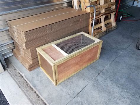 Rafter 4B Enterprises Brooder Box : Amazon.in: Pet Supplies