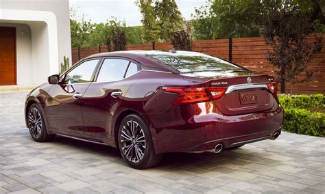 2016 Nissan Maxima: First Drive Review - autoNXT.net