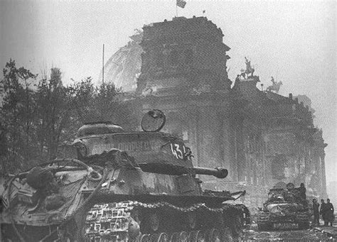 火力兵力都超过德军，苏军强攻柏林为何还伤亡30多万人 -经典电影典藏